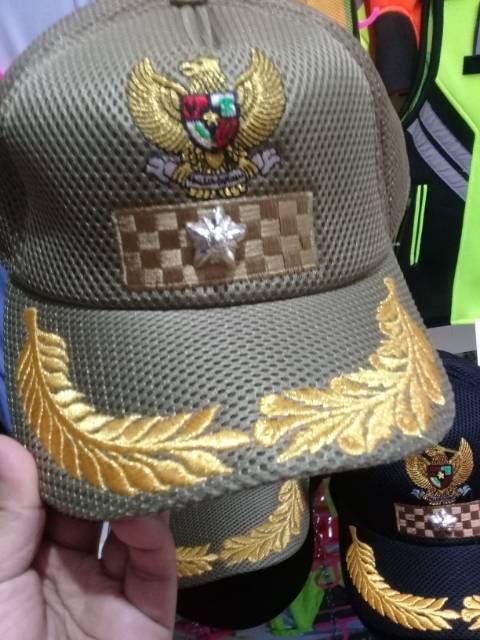 TOPI LURAH / CAMAT MELATI LOGAM