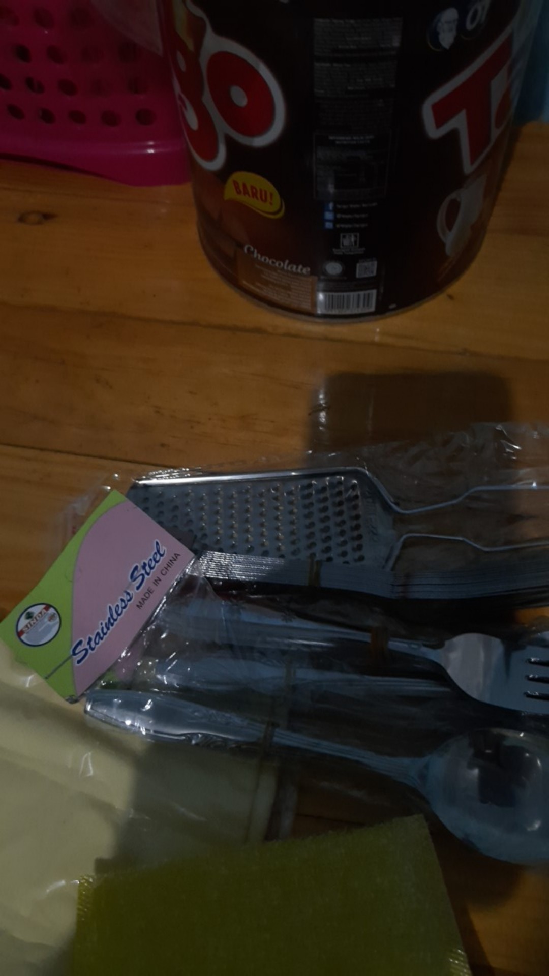 Parutan Keju Bahan Stainless Praktis Serbaguna