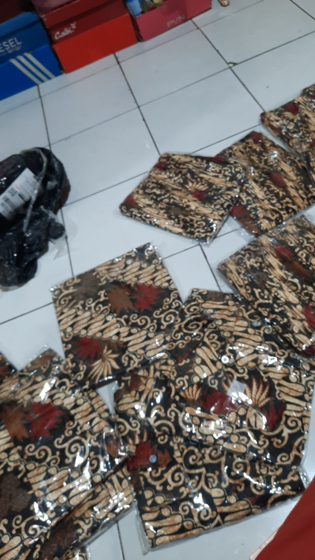 Couple Batik / Sarimbit Batik / Batik Kebaya / Seragam Keluarga / Couple Batik Kenanga Hitam / New