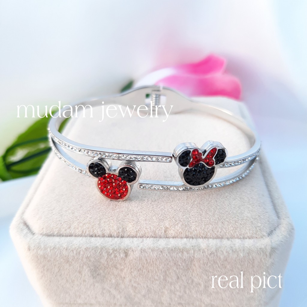 Gelang Bangle Titanium Minnie dan Mickey Merah Dengan Taburan Kristal Artifisial