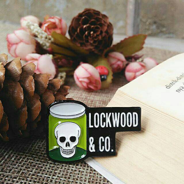 Enamel Pin Bros Lockwood & Co The Whispering Skull