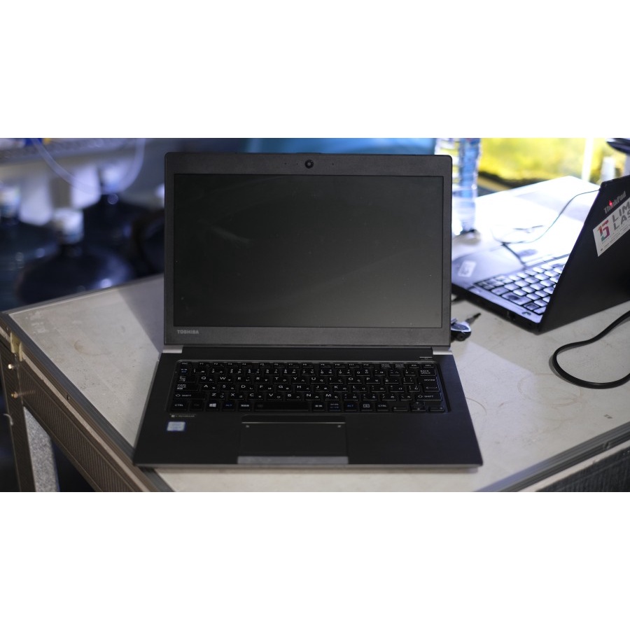 TOSHIBA R63 CORE i5 RAM 4GB SSD 128GB Second Bekas