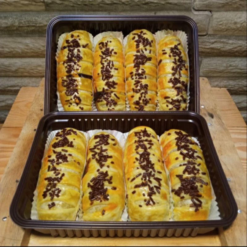 

Pisang Bolen - Pisang Bolen Coklat - Pisang bolen lilit