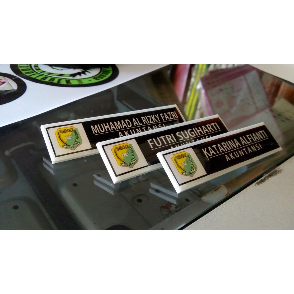 

PAPAN NAMA DADA / NAME TAG AKRILIK RESIN