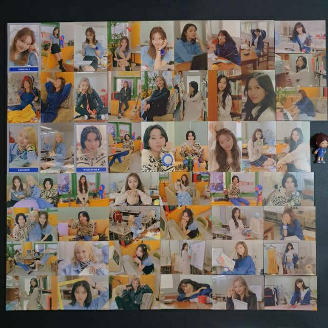 OFFICIAL TWICE UNIVERSITY TRADING CARD / TWICE PHOTOCARDS