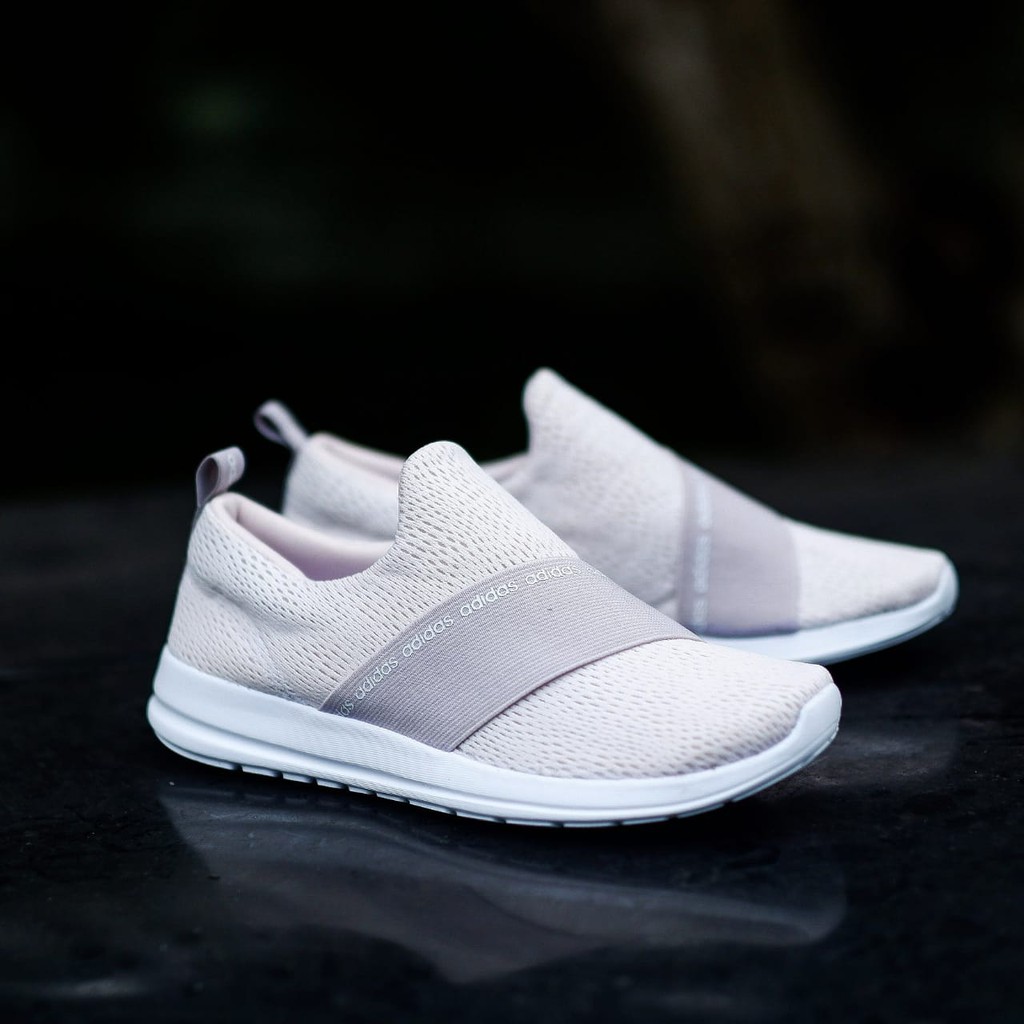  Sepatu  Sneakers  Adidas Refine Adapt Peach Women Murah  