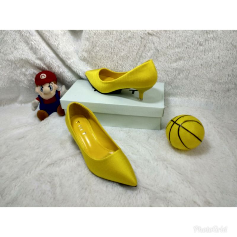 Sepatu heels wanita satin polos TMT 914 B