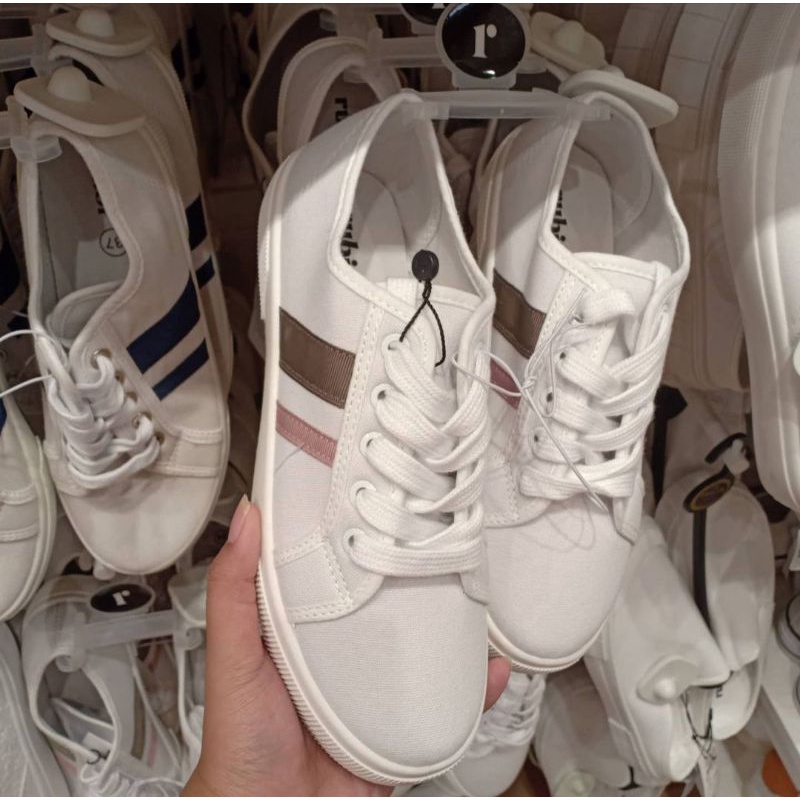 sepatu rubi wanita