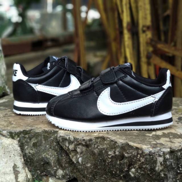 nike cortez kids black