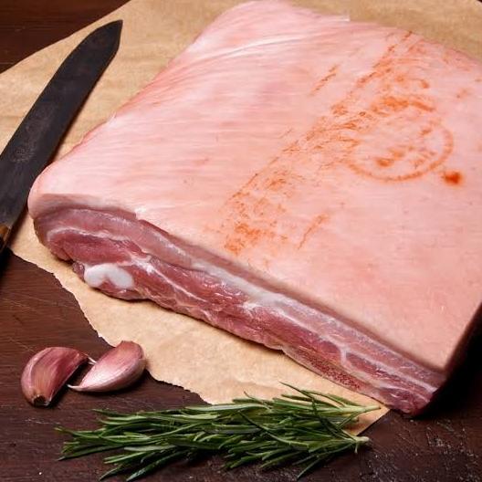 

MAKANAN BEKU / PREMIUM SAMCAN IMPOR DENGAN KULIT PORK BELLY SKIN ON 1KG NON COD