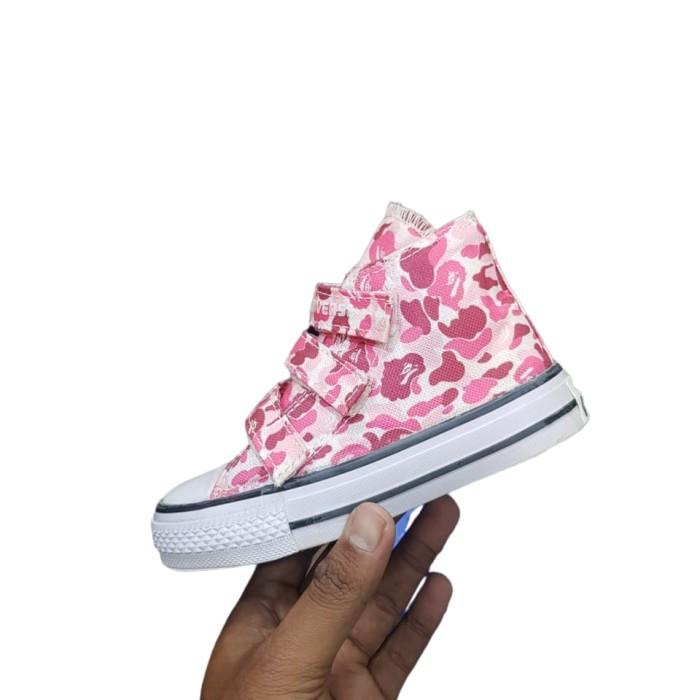 white converse pink sole