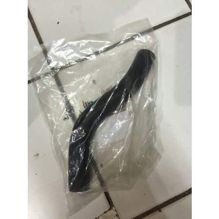 selang radiator atas ferio