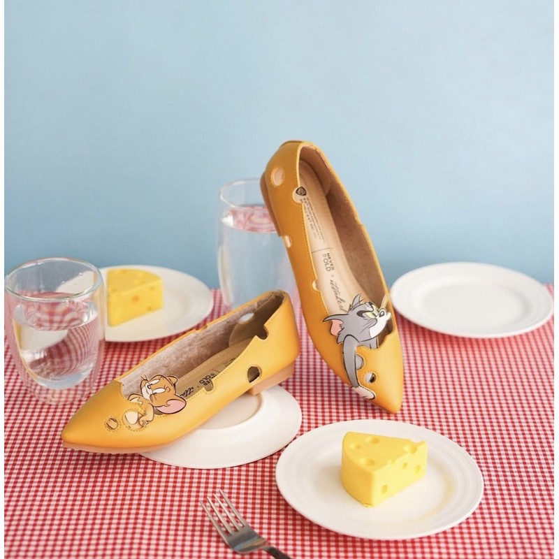 ITTAHERL Tom and Jerry size 39 ❌SOLD❌