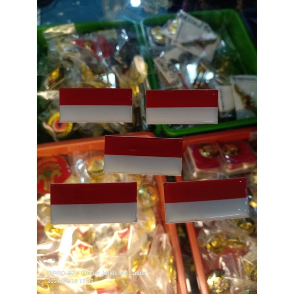 

pin bendera