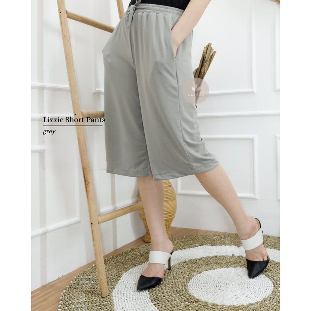 CAVALU 158 Lizzie Short Pants Korean Celana Pendek Celana Tanggung Wanita