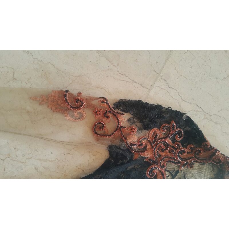 Kebaya Hitam ex Anne Avantie