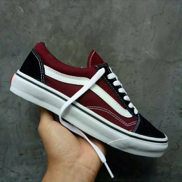 SEPATU43 VANS AUTHENTIC FULL BLACK HITAM POLOS WHITE PUTIH OLDSKOOL ERA SK8 PREMIUM BNIB ICC IFC DT