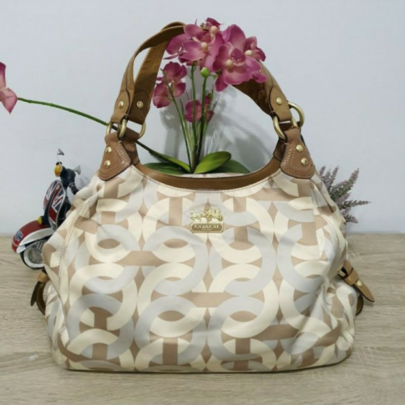 Tas COACH Madison Graphic Nylon Hobo VGC Authentic