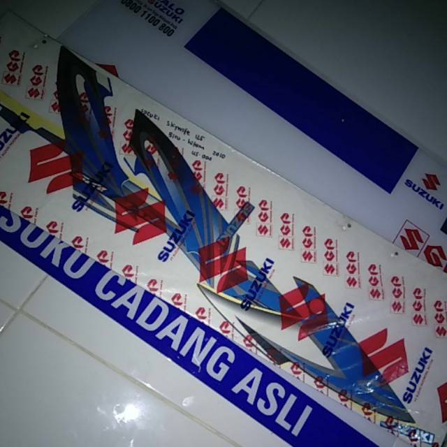 striping suzuki skywave 125 biru hitam th 2010 original SGP