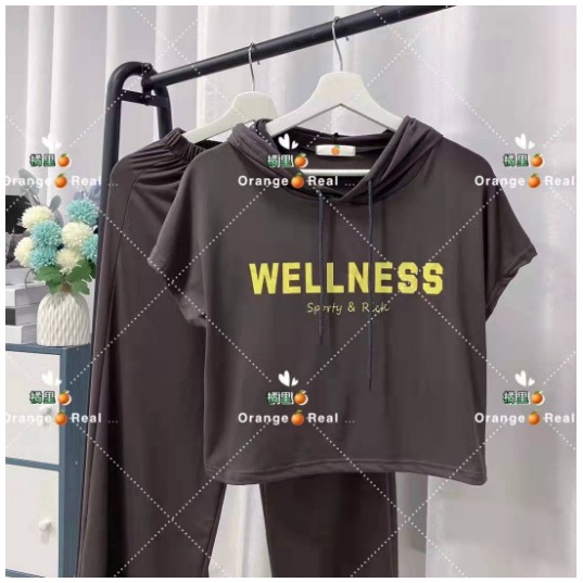 SETELAN WANITA LENGAN PANJANG ADEM IMPORT WELLNESS CROP HODDIE