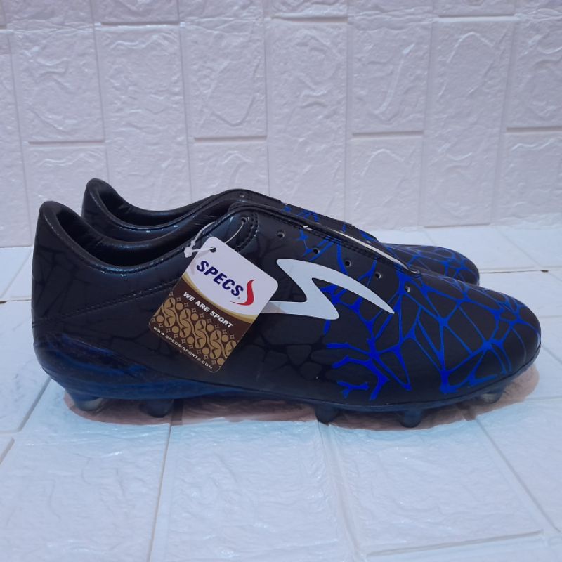 SEPATU BOLA SPECS TERLARIS BONUS KAOS KAKI