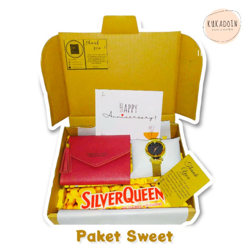 

HAMPERS PAKET SWEET KADO WANITA BIRTHDAY ANNIVERSARY GRADUATION NATAL LEBARAN ENGAGEMENT WEDDING TERMURAH FREE GREETING CARD CUSTOM