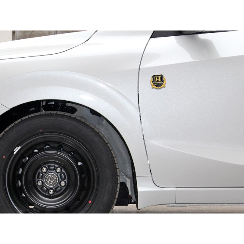 2pcs / Set Stiker Metal Motif Ukiran 3d Untuk Dekorasi Mobil Honda Freed Brio City Civic Crv Hrv Brv