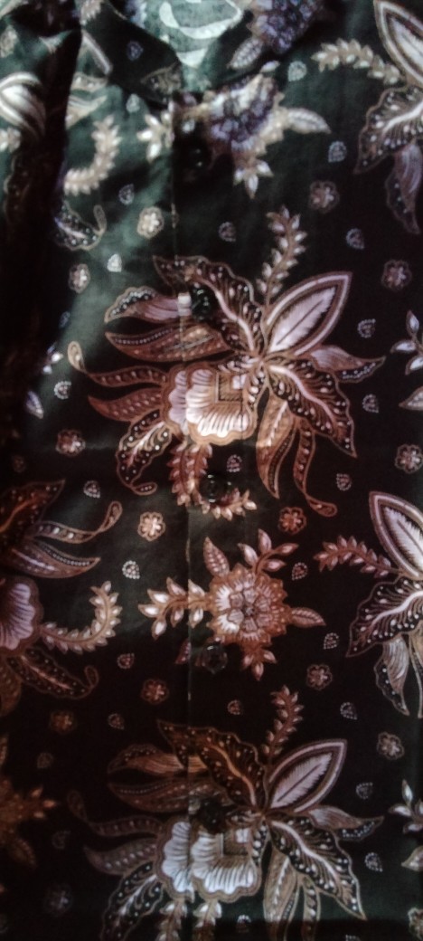 Kemeja Batik Anak Warna Dasar Hitam Motif Semu Ungu