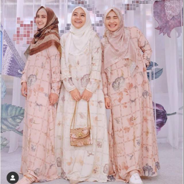 New desti dress Ria Miranda