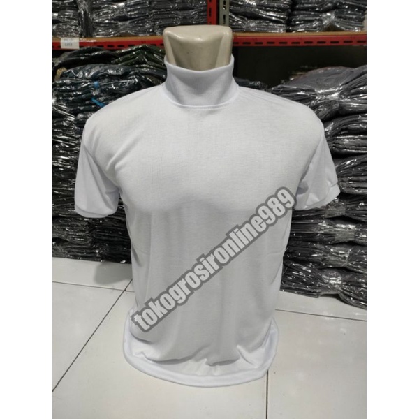Kaos polos warna putih model kerah tinggi