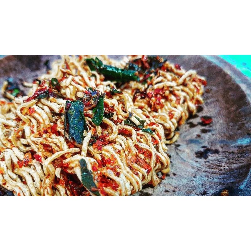 

MIDAS/mie Pedas Kabita Kriuukk/ ukuran 110 gr-1 kg