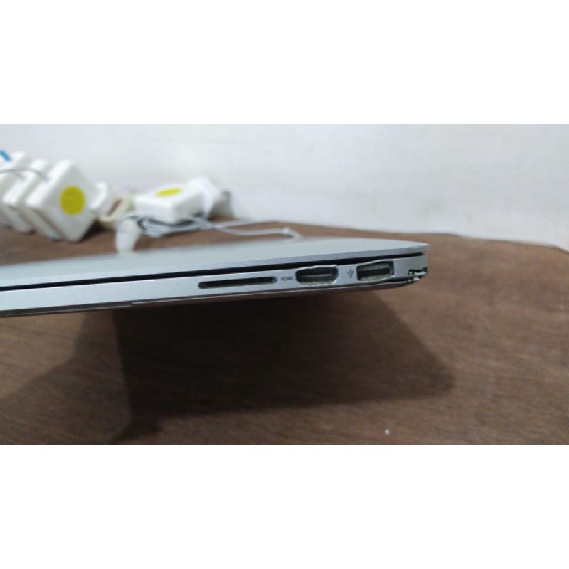 OBRAL ..MBP RETINA 15 IN 2014.RAM16.SSD 128.CORE I7 .MINUS LAYAR ADA WS &amp;CASING DENT