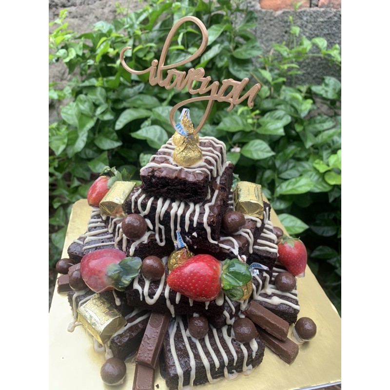 

Tower Birthday Braawniz topping SUPER PREMIUM (pesanan khusus)