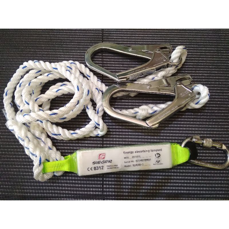

ABSORBER DOUBLE BIG HOOK LANYARD