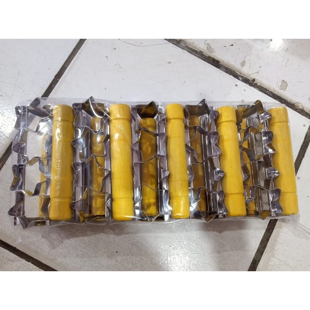 

Loyang Bangket Gandeng Kayu P. 12 x L/ 2-3 cm