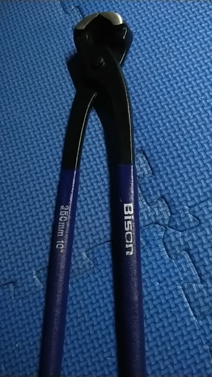 Tang Kakaktua Bison 10 / Gegep Catut Cabut Paku / Tower Pincher