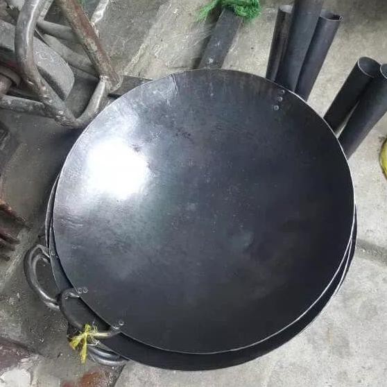 KUALI PLAT BESI HITAM GAGANG NO 40CM
