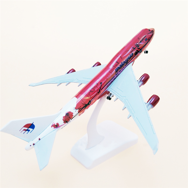 Miniatur Diecast Pesawat Terbang Malaysia Airlines Hibiscus Boeing 747 B747 Bahan Alloy Ukuran 16CM / 20CM Untuk Koleksi