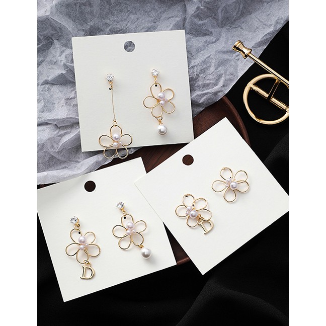 LRC Anting Tusuk Fashion Pearl Zircon Asymmetric D-shaped Pearl Openwork Flower Earrings F48271