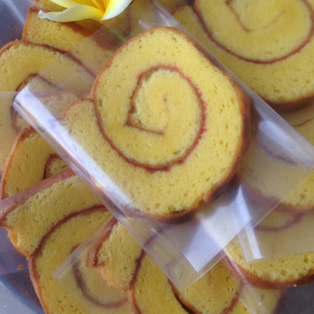 

Bolu gulung isi 15 slice cake roll slice