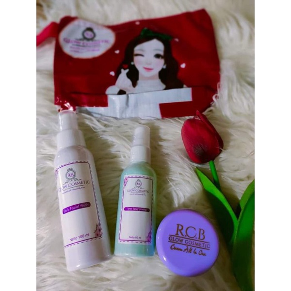 KRIM RCB GLOW COSMETIK AMPUH UNTUK KULIT PLEK DAN BERJERAWAT