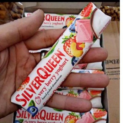 

Silverqueen very berry yoghurt 28gr & 62gr / coklat silverqueen (ready stock)