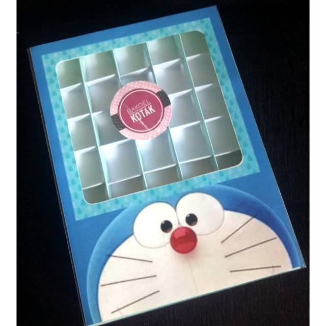 

BOX COKLAT/KOTAK COKLAT sekat 35 karakter doraemon