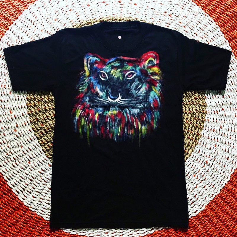 

Kaos Lukis Akrilik Macan Handmade