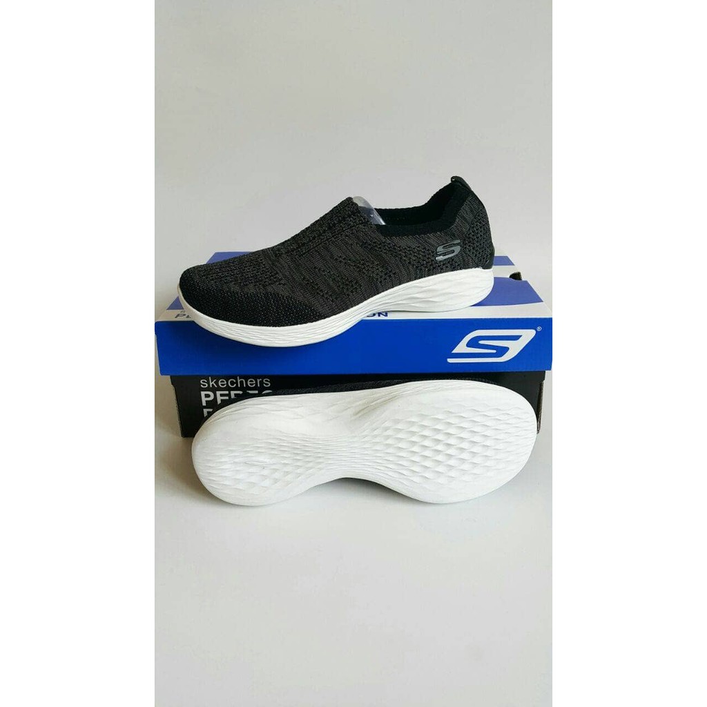 Sepatu Wanita Skechers New You Empire Women Original Black