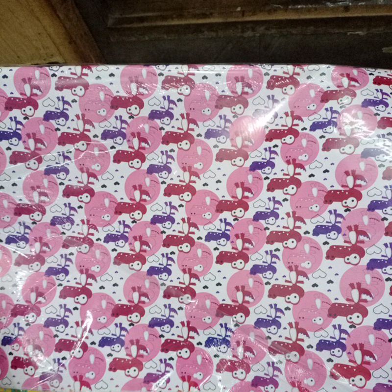 

kertas kado 120 cmx 50cm random