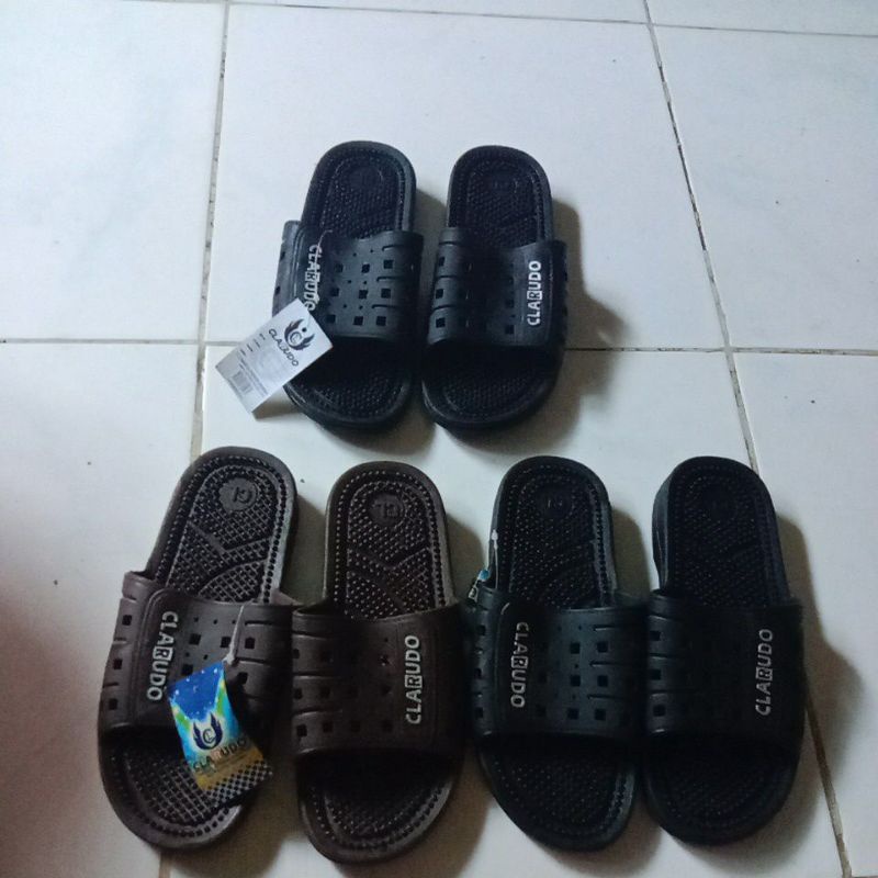 sandal clarudo cowok