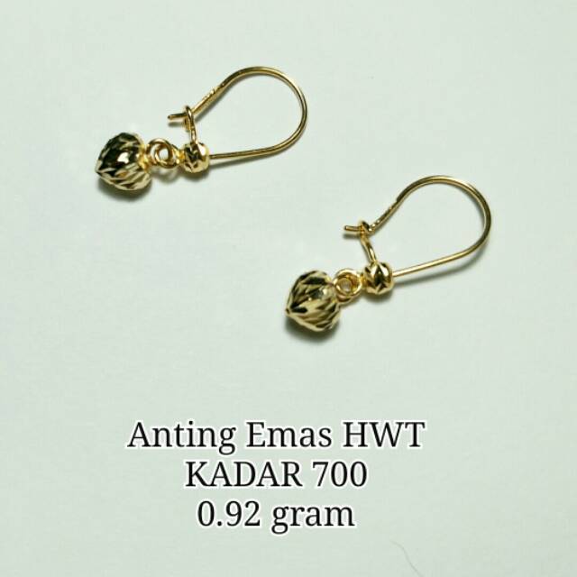 Anting Emas Hwt Kadar 700 Bentuk Love Indonesia
