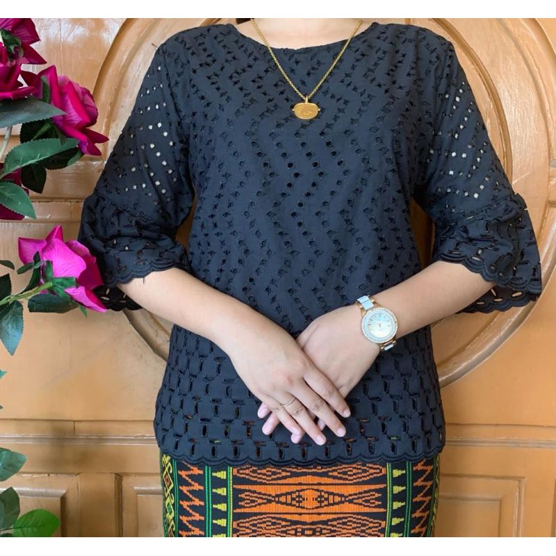 Blouse Katun Bolong