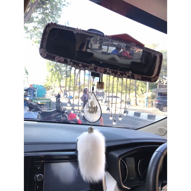 gantungan spion mobil Allah bulu putih Gantungan Spion Dalam Bulu Bulu DAD Crown Mahkota Chxnel